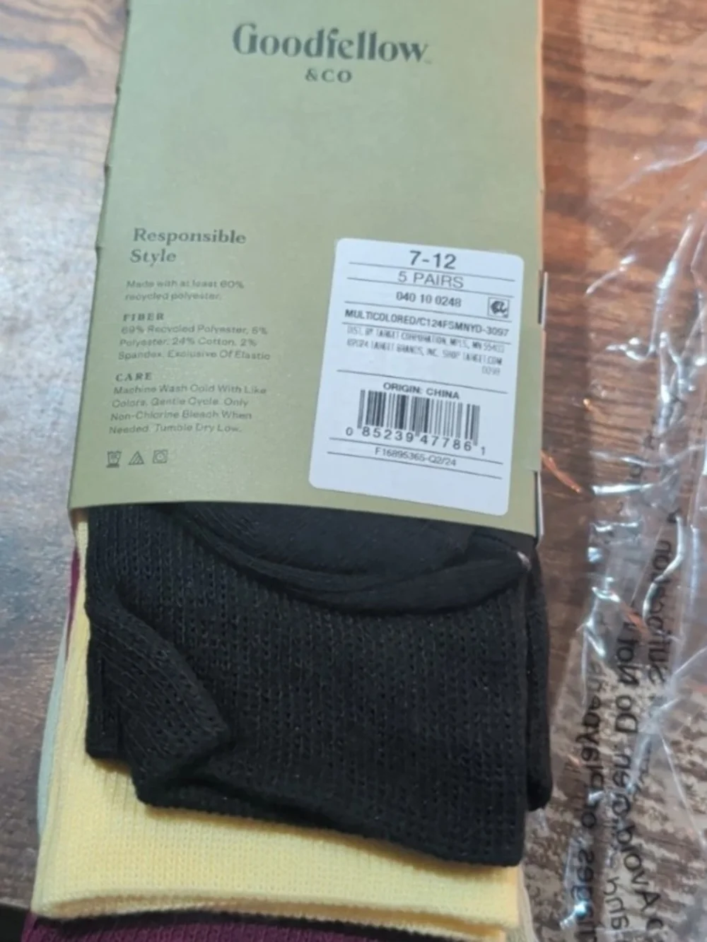 Goodfellow & Co Crew Socks 5-Pack in Black, Burgundy, Cream Size 7-12 NWT
